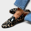Sienna - Mocassim Padrão Animal com Faixa Larga