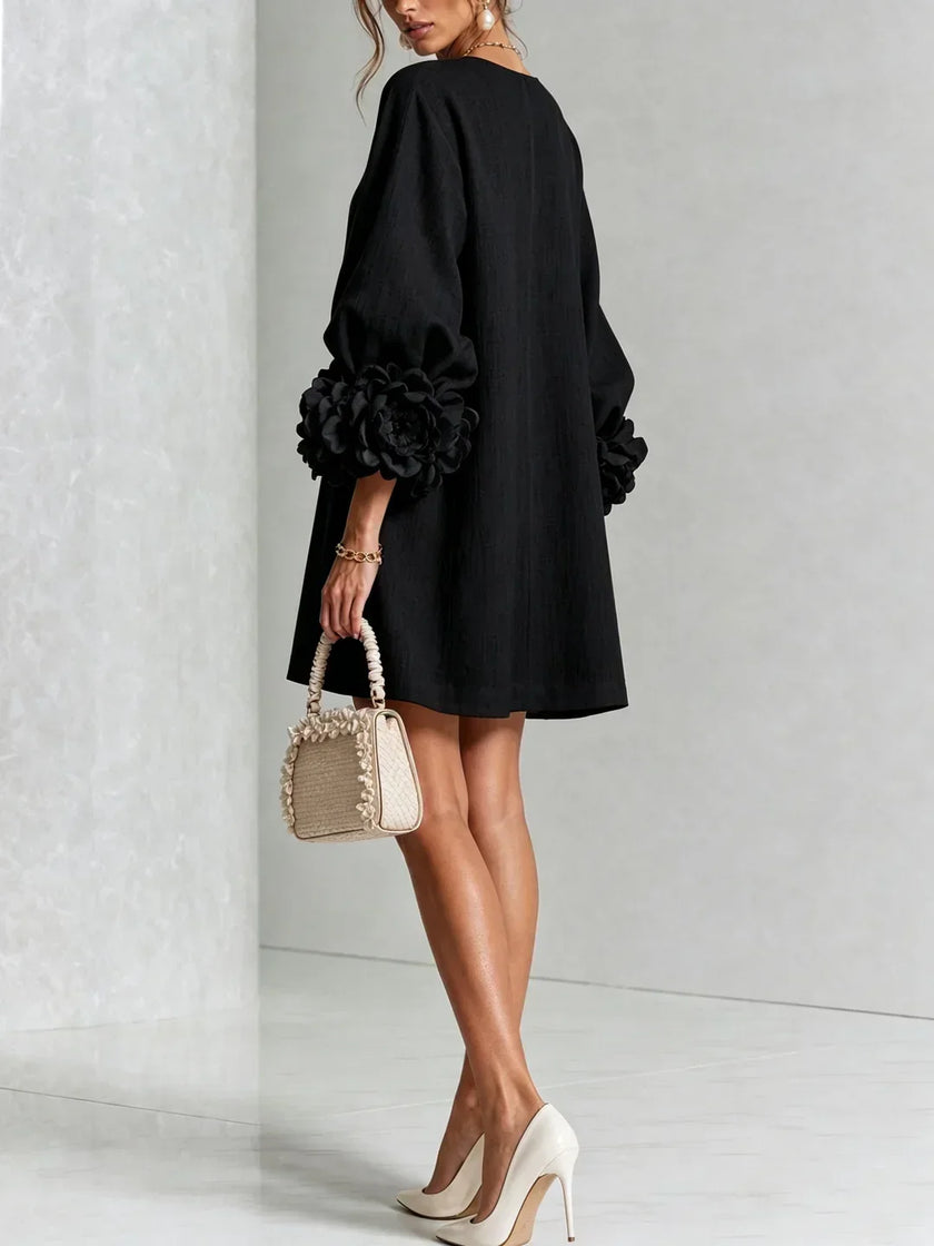 Adriana — Vestido Curto com Botões e Punhos Florais